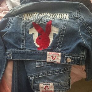 True Religion Women's Blue Jeans with Red Patch